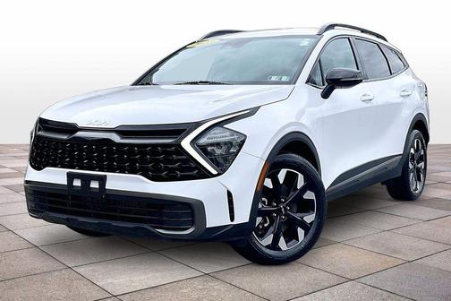 Glacial White Pearl 2023 Kia Sportage X-Line