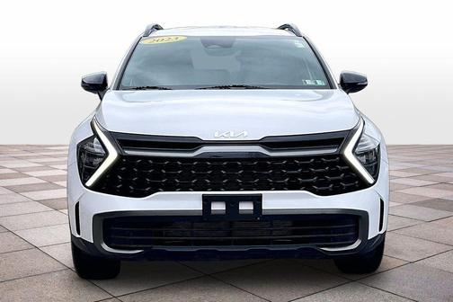 Glacial White Pearl 2023 Kia Sportage X-Line