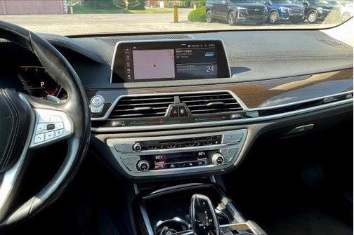 2020 BMW 740 i xDrive