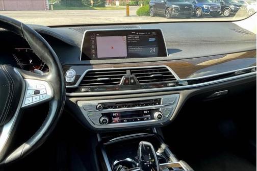 2020 BMW 740 i xDrive