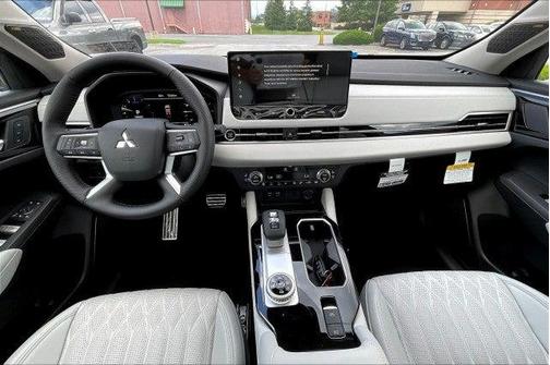 2025 Mitsubishi Outlander Platinum Edition