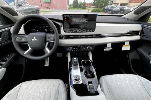 2025 Mitsubishi Outlander Platinum Edition