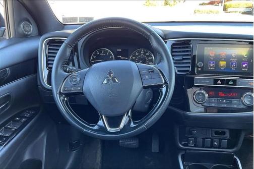 2019 Mitsubishi Outlander LE