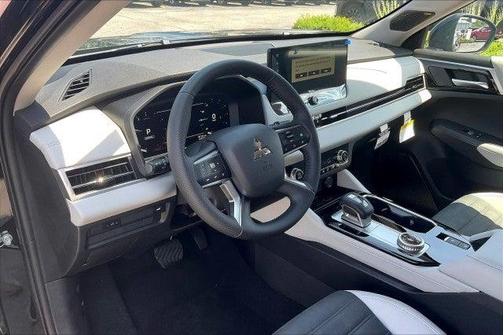 2025 Mitsubishi Outlander SE S-AWC