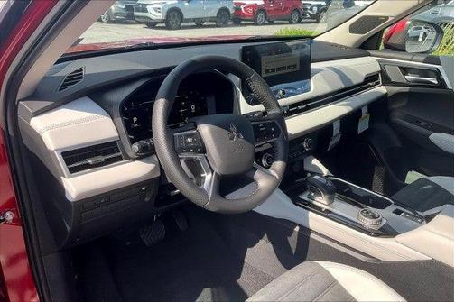 2025 Mitsubishi Outlander SE S-AWC