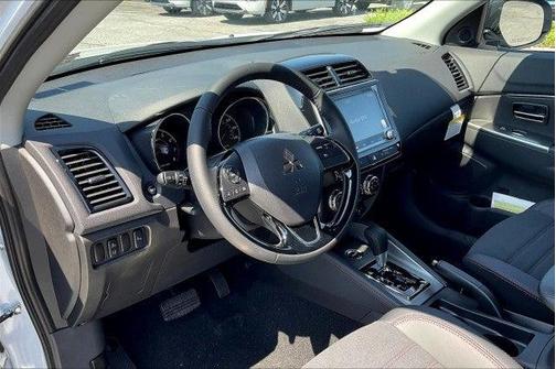 2025 Mitsubishi Outlander Sport 2.0 SE