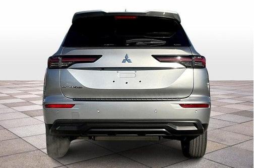 2025 Mitsubishi Outlander ES