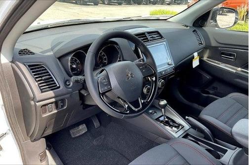 2025 Mitsubishi Outlander Sport 2.0 SE