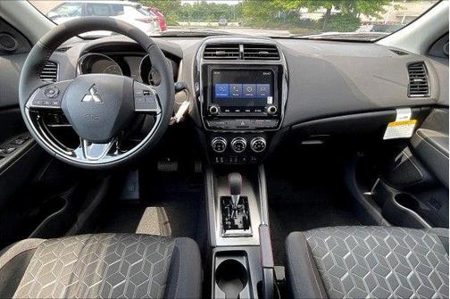 2025 Mitsubishi Outlander Sport 2.0 LE