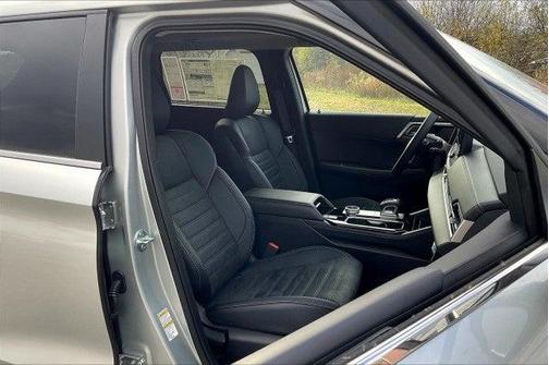 2025 Mitsubishi Outlander SE S-AWC