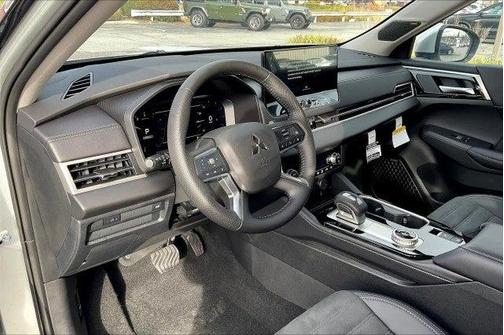 2025 Mitsubishi Outlander SE S-AWC