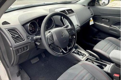 2025 Mitsubishi Outlander Sport 2.0 SE