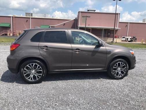 Photo 2 of 22 of 2019 Mitsubishi Outlander Sport ES