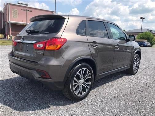 Photo 3 of 22 of 2019 Mitsubishi Outlander Sport ES