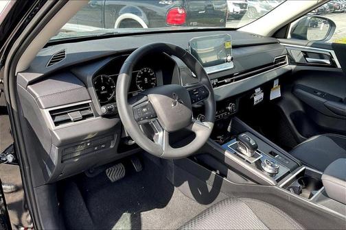 2025 Mitsubishi Outlander PHEV ES