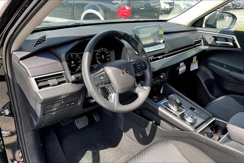 2025 Mitsubishi Outlander PHEV ES