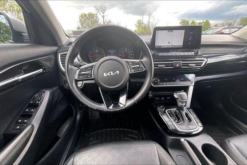 Steel Gray 2022 Kia Seltos EX