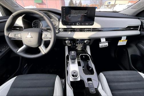 Diamond Red 2026 Mitsubishi Outlander SE