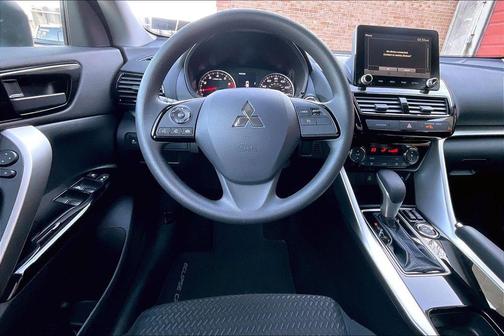 2024 Mitsubishi Eclipse Cross LE