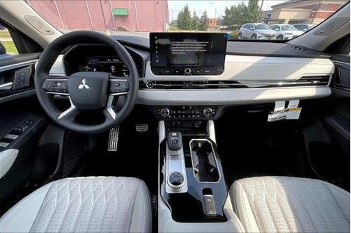 2025 Mitsubishi Outlander SEL