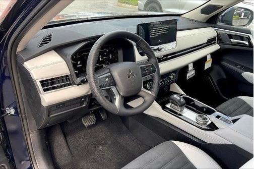 2025 Mitsubishi Outlander SE S-AWC