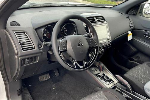 White Diamond 2026 Mitsubishi Outlander Sport 2.0 Trail Edition