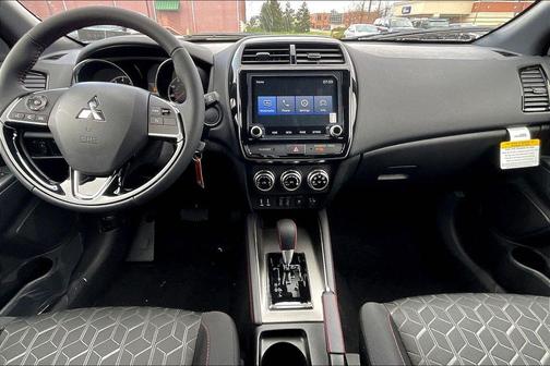 White Diamond 2026 Mitsubishi Outlander Sport 2.0 Trail Edition