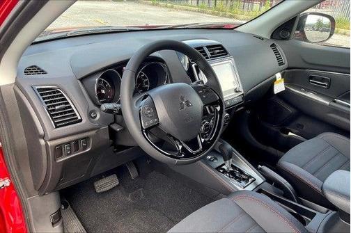 2025 Mitsubishi Outlander Sport 2.0 SE