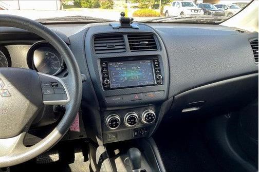 2022 Mitsubishi Outlander Sport ES