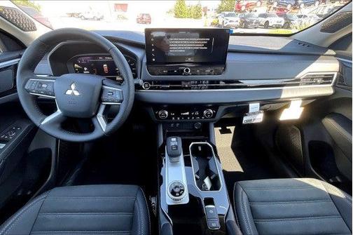 2025 Mitsubishi Outlander SE S-AWC