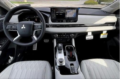 2025 Mitsubishi Outlander SEL