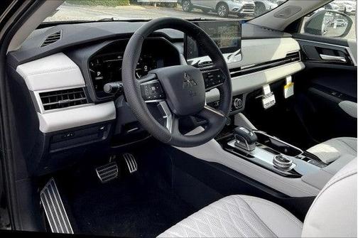 2025 Mitsubishi Outlander SEL