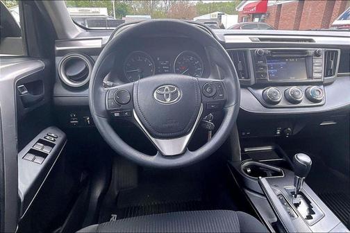 Magnetic Gray Metallic 2018 Toyota RAV4 LE