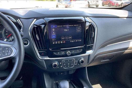 Sterling Gray Metallic 2023 Chevrolet Traverse LT Leather