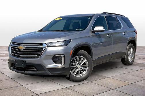 Sterling Gray Metallic 2023 Chevrolet Traverse LT Leather