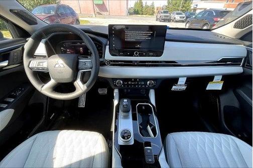 2025 Mitsubishi Outlander Platinum Edition