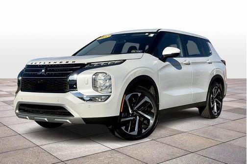 2022 Mitsubishi Outlander SE