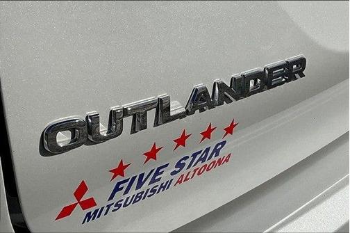 2022 Mitsubishi Outlander SE