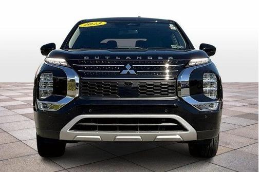 2023 Mitsubishi Outlander SE