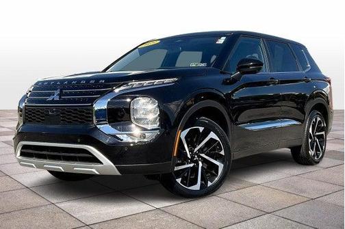 2023 Mitsubishi Outlander SE