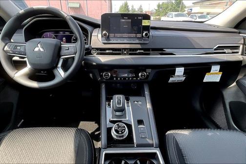 2025 Mitsubishi Outlander PHEV ES