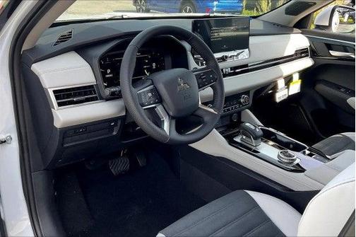 2025 Mitsubishi Outlander SE S-AWC