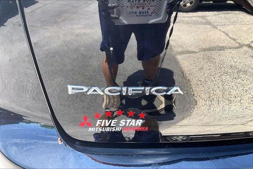 Diamond Black 2024 Chrysler Pacifica Touring-L