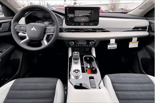 2025 Mitsubishi Outlander SE S-AWC