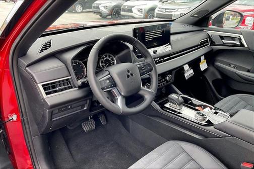Diamond Red 2026 Mitsubishi Outlander LE