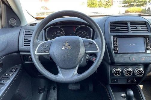2023 Mitsubishi Outlander Sport ES