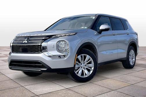 Alloy Silver Metallic 2026 Mitsubishi Outlander ES