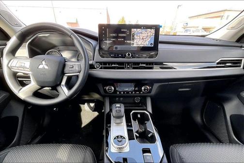 Alloy Silver Metallic 2026 Mitsubishi Outlander ES