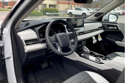 2025 Mitsubishi Outlander SE S-AWC
