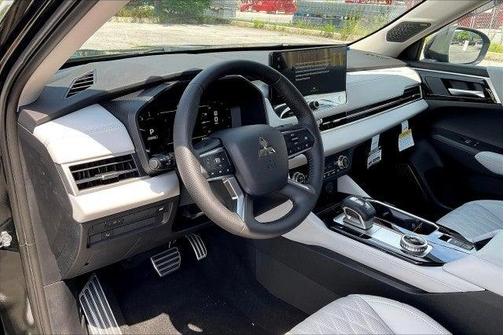 2025 Mitsubishi Outlander Platinum Edition